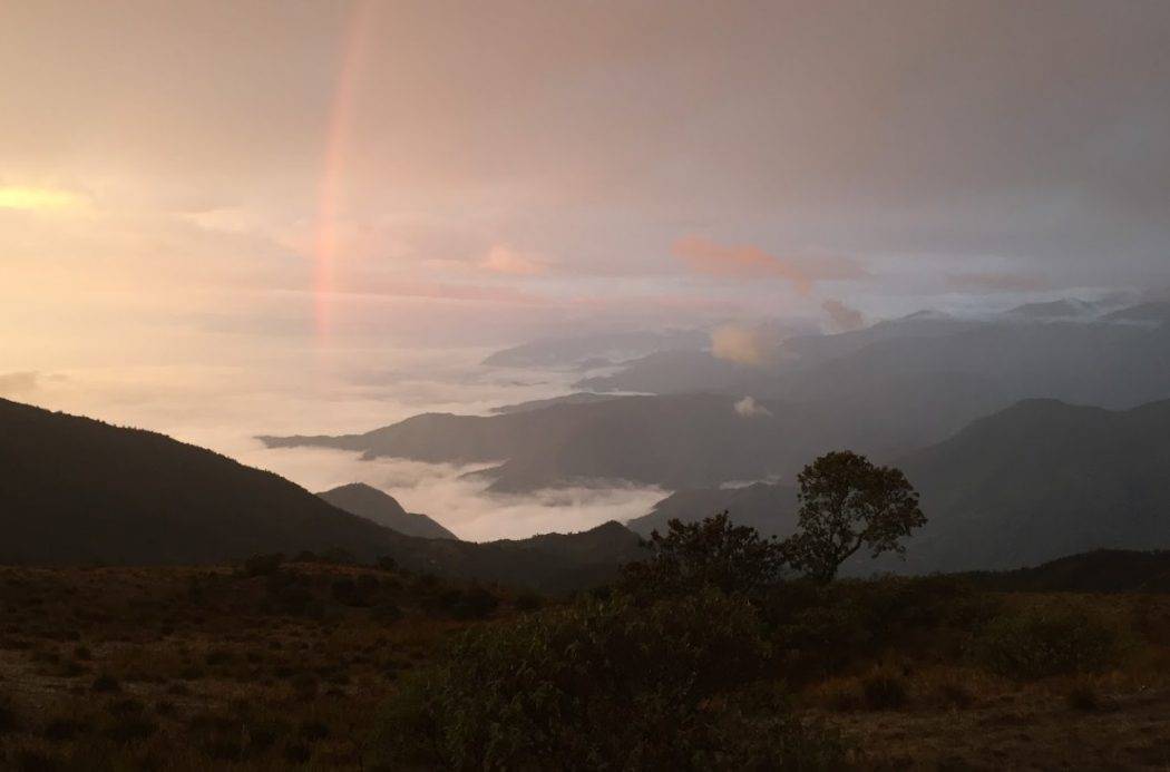 Paredones de Molleturo, Ecuador