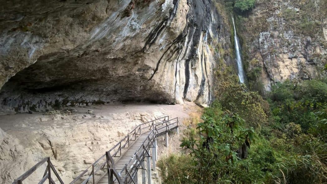 Acampar en la sierra del Ecuador - Baños del Inca Saraguro